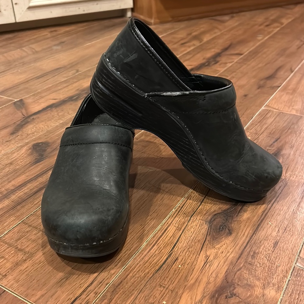 Dansko Size 37 Black Oiled Clog - image 1
